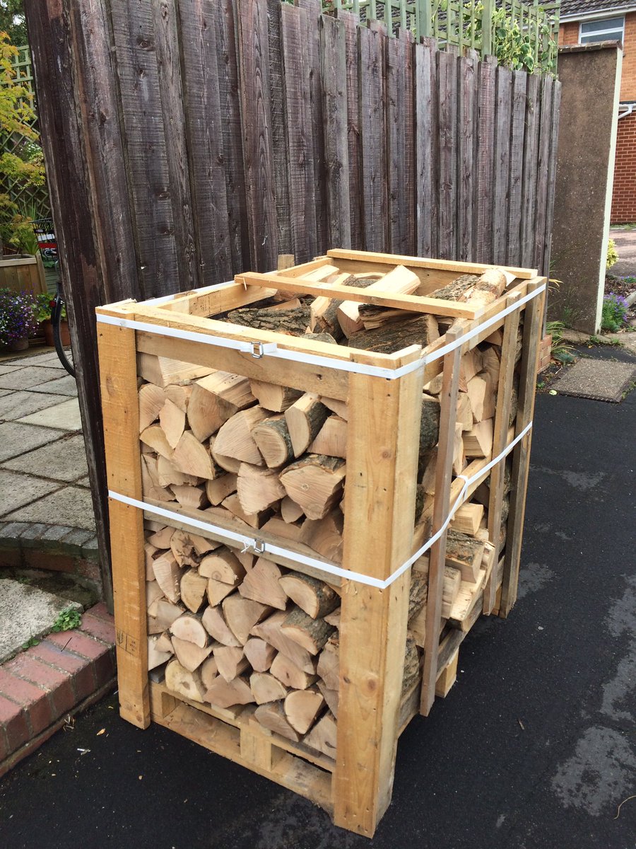 CountrysideLogs's tweet photo. Temperatures are definitely starting to drop! Go to https://t.co/z6YHhsiyEk for our free delivery service! https://t.co/EYVxrGJEXM