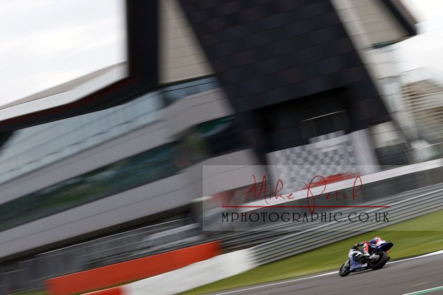 Mike_Petch's tweet photo. Quick pics: @Adamjenko11 takes 8th for @NEIRACINGBSB in @PirelliMoto Superstock 1000 at @SilverstoneUK... https://t.co/v6iXBBRHJ5