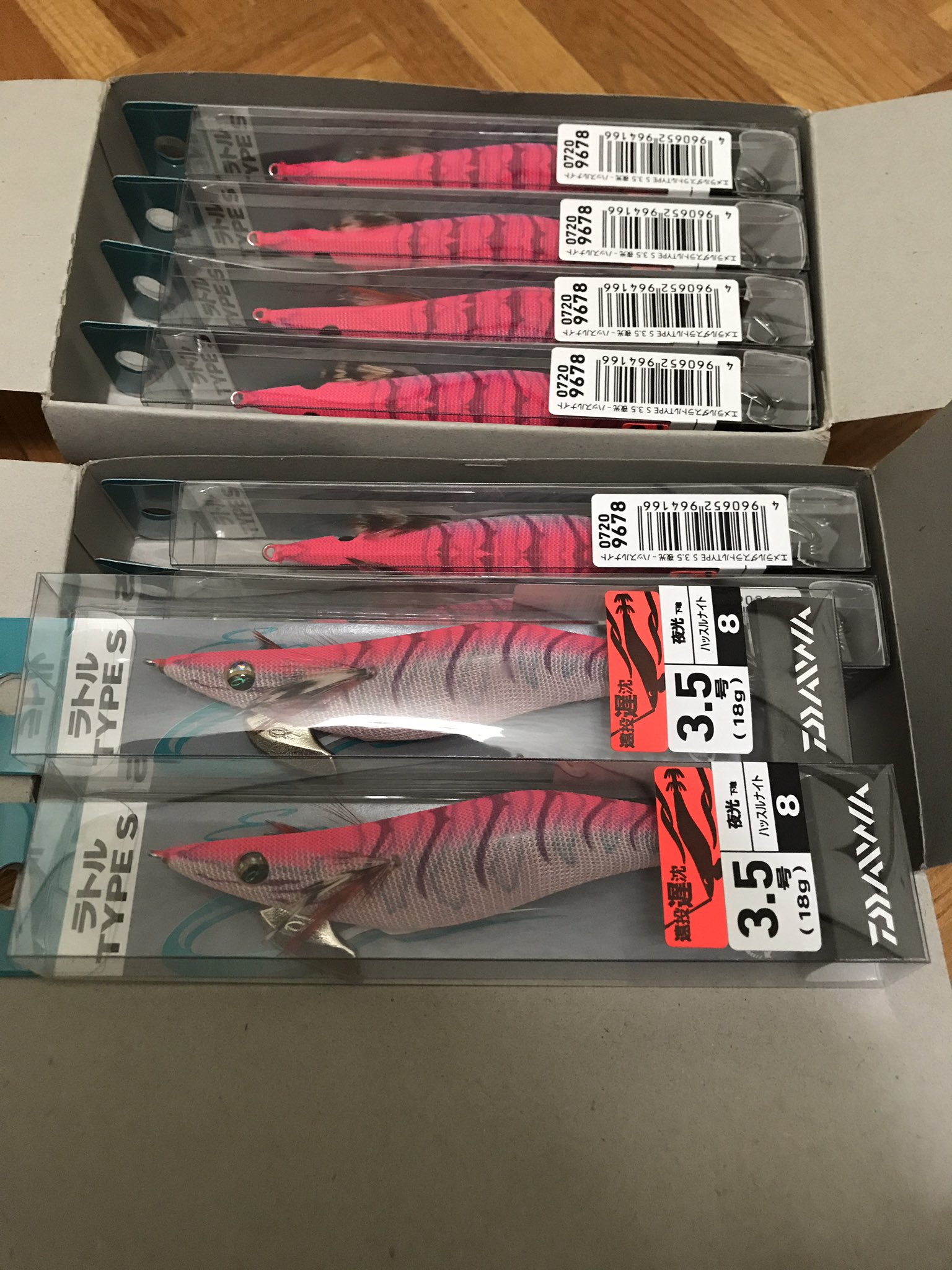 サイレントジャーカー ハッスルナイト 大量購入 ヤマシタ非公認 公認テスターだから 友人に2個譲って保管する予定 ダイワ ハッスルナイト 大量購入 ヤマシタ非公認公認テスター エギはヤマシタ派 エギング