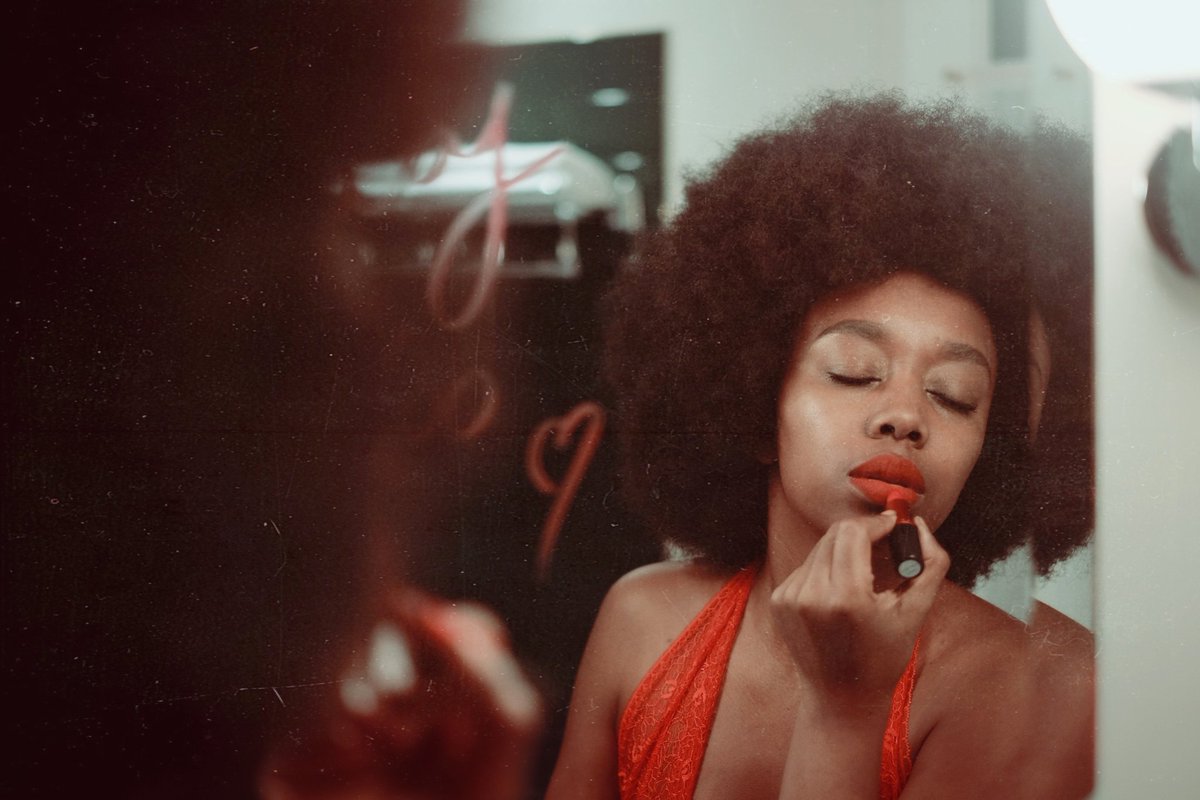 blackbeautybag's tweet photo. #iamrubywoo #ad @MACcosmetics 💄 💋 https://t.co/CkIyzdoKsM