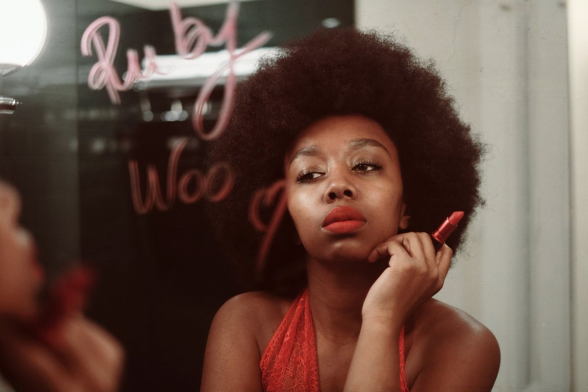 blackbeautybag's tweet photo. #iamrubywoo #ad @MACcosmetics 💄 💋 https://t.co/CkIyzdoKsM