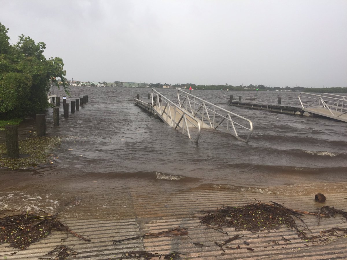 MartinFLSheriff's tweet photo. Strong winds, rough seas, beginning to down trees, submerge park boat ramps. https://t.co/Sxb6jlgf3w