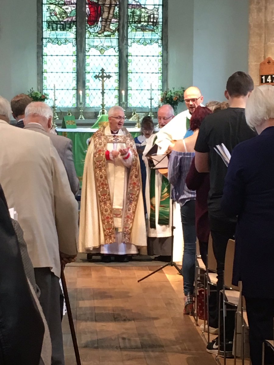 Our Rector on the guitar and @peterburrows101 on the spoons!