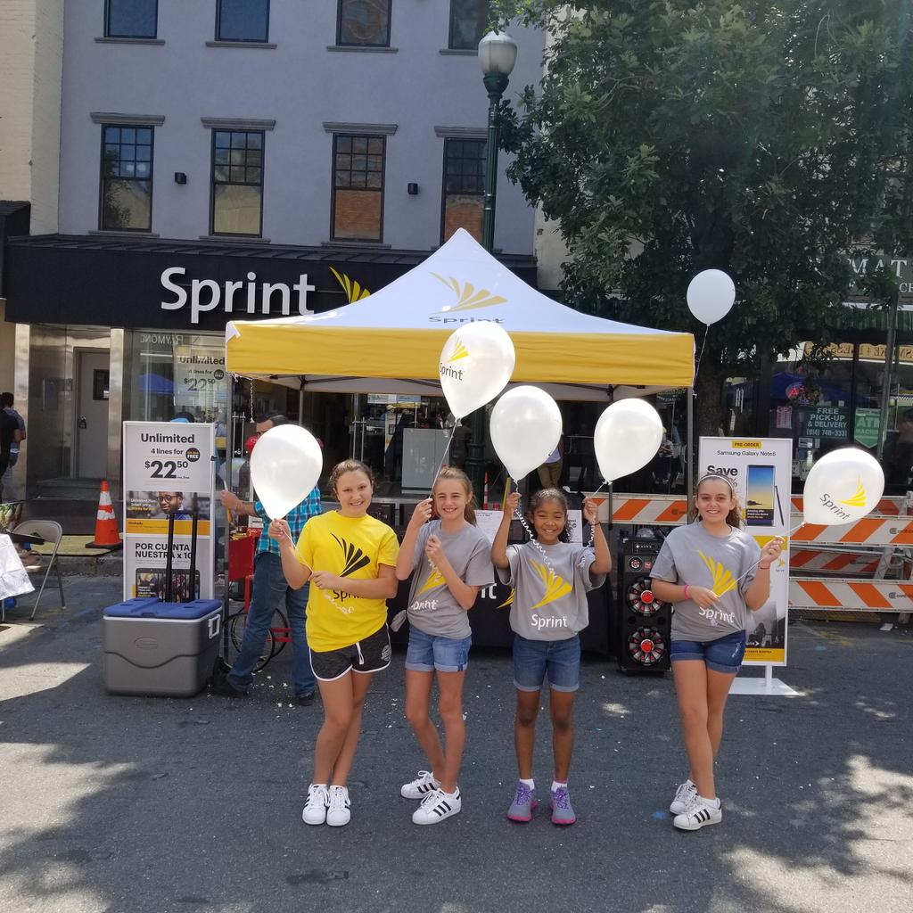 Make sure you stop by the Main St. Festival today in New Rochelle! Thanks Girls!
<a href="/Kpalet5/">Karen Paletta</a> @LauraMcLaugh96 <a href="/MucciRichard/">Richard Mucci</a> <a href="/highwaterheller/">Rich Heller</a>