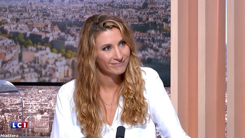 #Focus #BrunchDeLinfo #LCI de l'excellente journaliste <a href="/CoralieDioum/">Coralie Dioum</a> ce 10 septembre 2017 !! <a href="/LesMisSters/">Les MisSters</a> &amp; <a href="/Mcom27/">Mcom27</a> 
facebook.com/LesFillesDeLaT…