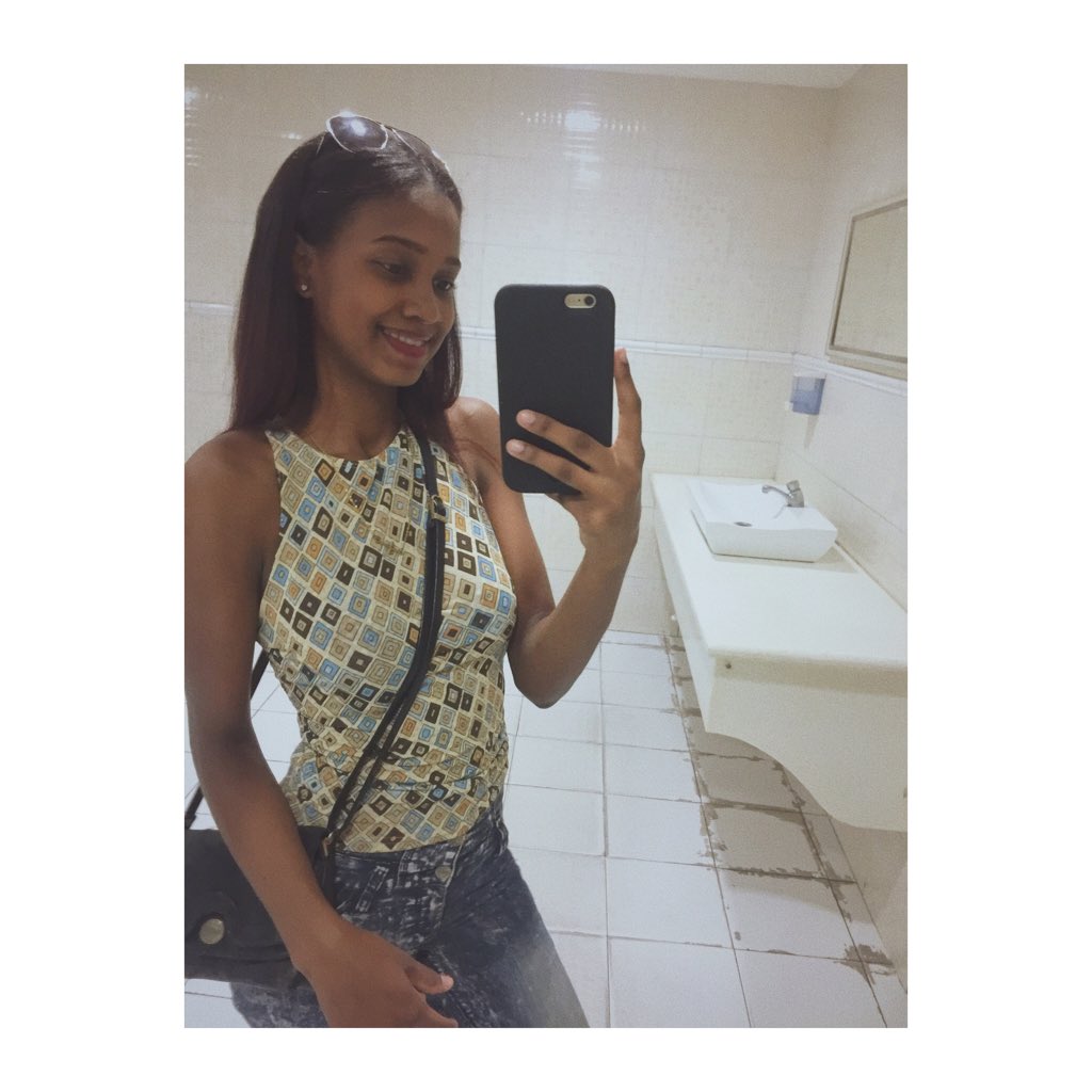 Selidlc's tweet photo. #NuevaFotoDePerfil https://t.co/8gRZYxYNhw