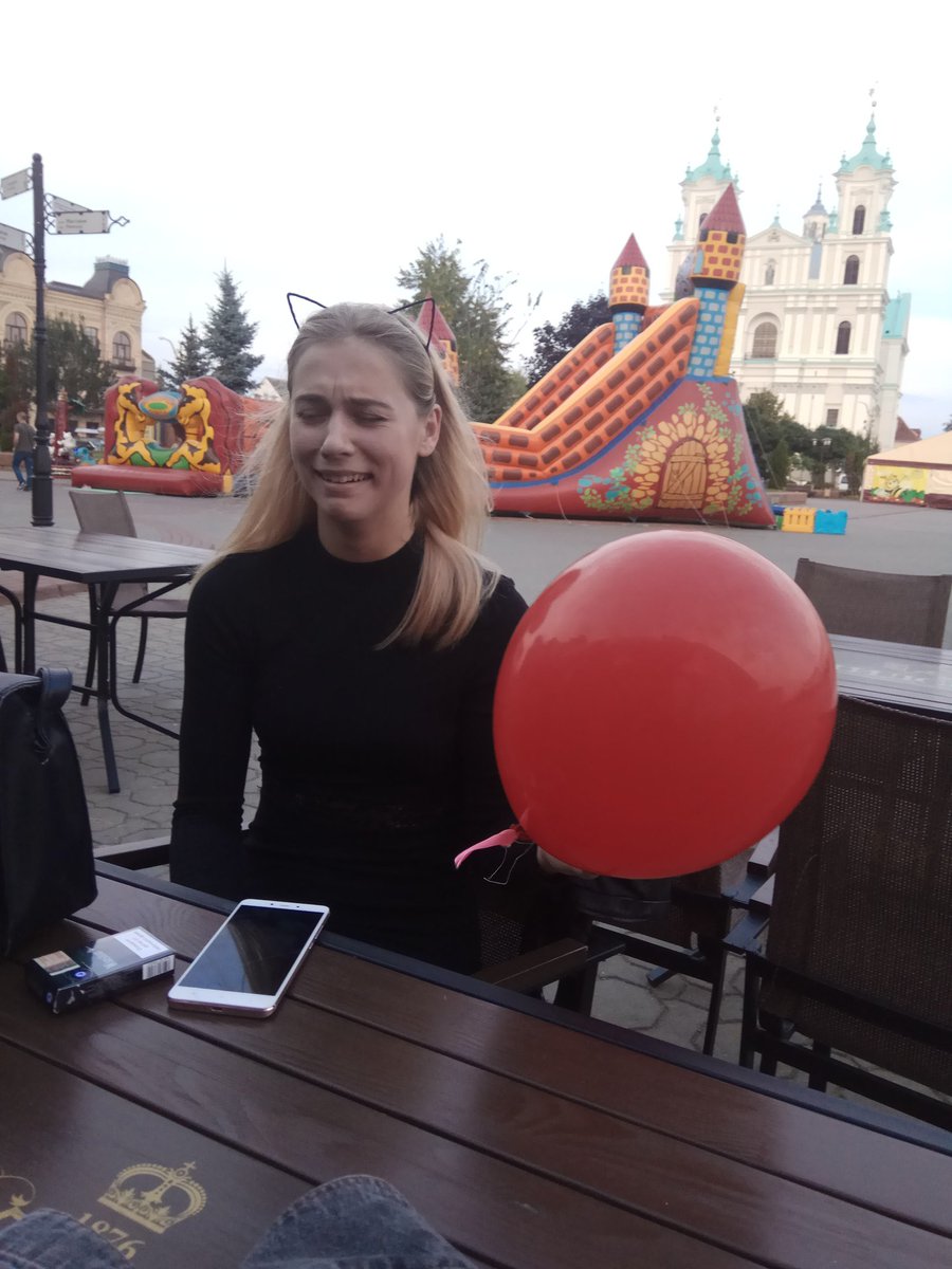 После просмотра фильма увидела шарик 
И он прилетел ко мне...