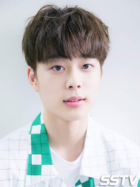 MinkiHwitaek's tweet photo. #pd101selcaday
#Leeseokyu #YooSeonho 

I would have liked to see you win ...😳 https://t.co/Wrb2Tm0YZ9