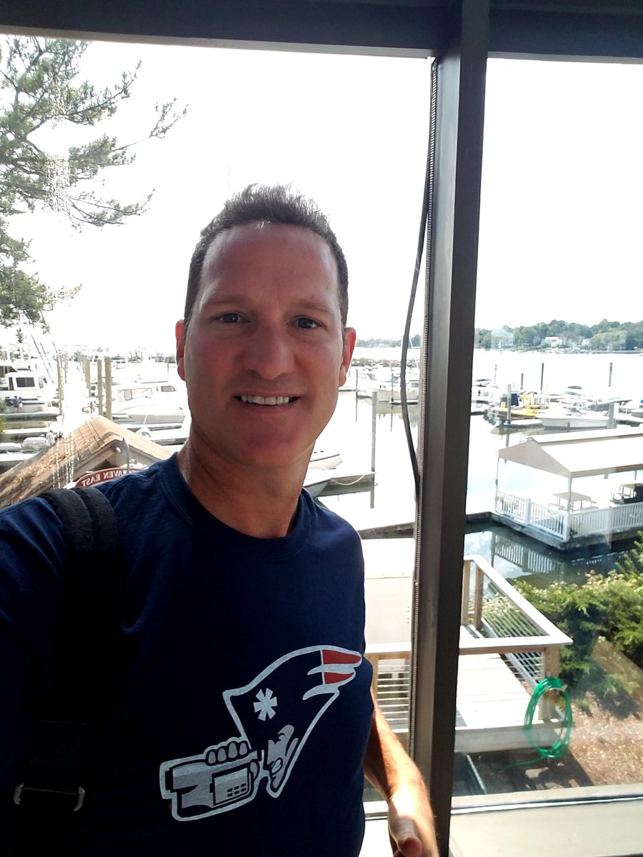 dannykanell's tweet photo. Happy #NFLKickoff2017 ..may your team win (fair and square I hope) https://t.co/qBaEGxOO3J