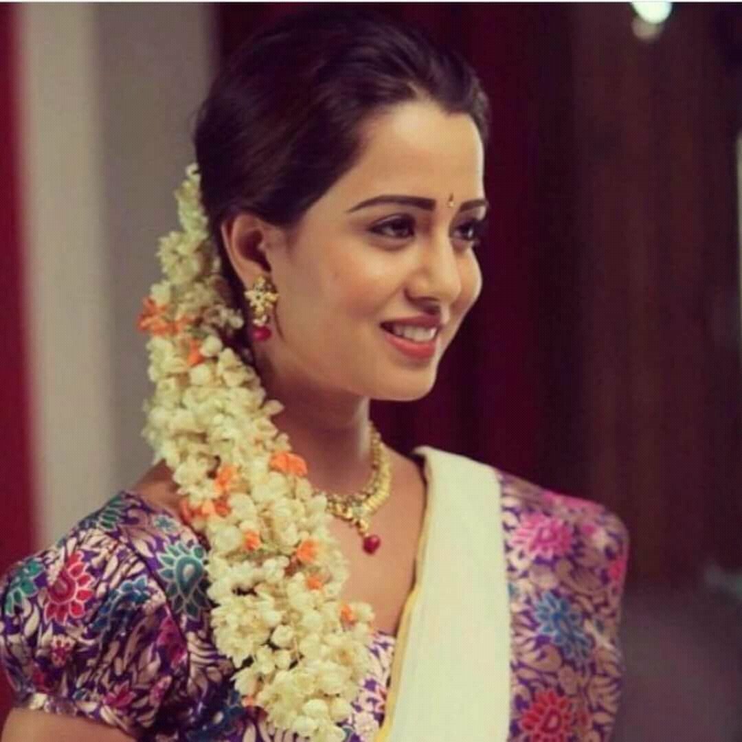 FansOfVijayTv's tweet photo. #BiggBossTamil Contestants #Rizaa https://t.co/vY95nJasJD