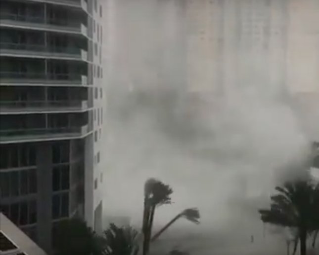 Nuevo HURACÁN. José alcanza el poder de Irma: ya es un huracán de categoría 4  DJYShKoWsAEWPTe