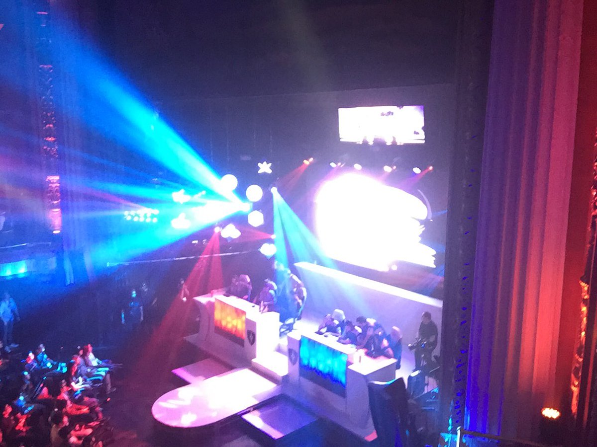 The stream is starting!! #VaingloryLive