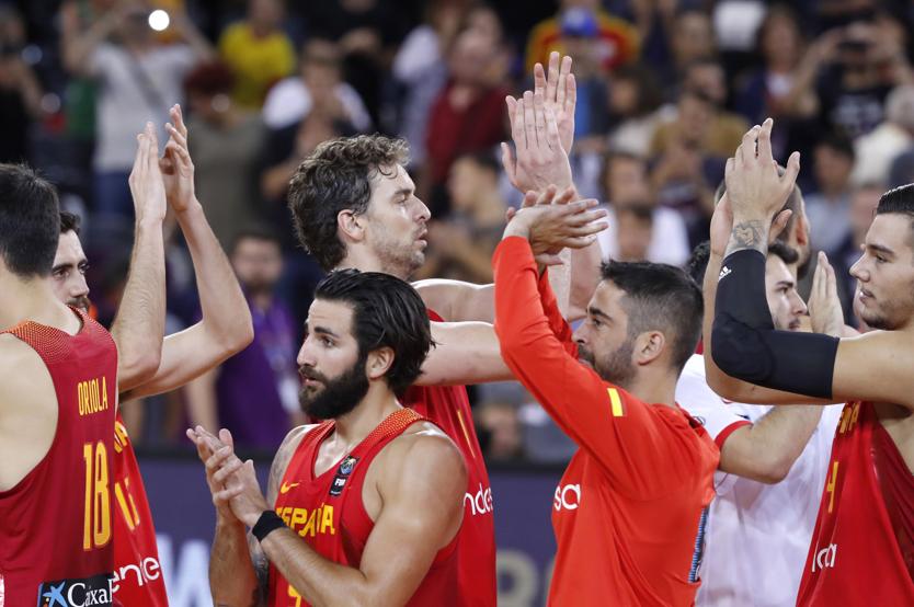 ¡A cuartos! España vence a Turquía (73-56) y jugará el martes ante Alemania por una plaza en semifinales del #EuroBasket2017