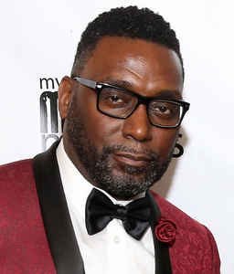 Happy Birthday to my big bro, Big Daddy Kane. Looked out for me a lot as a kid. Maximum love and respect. 