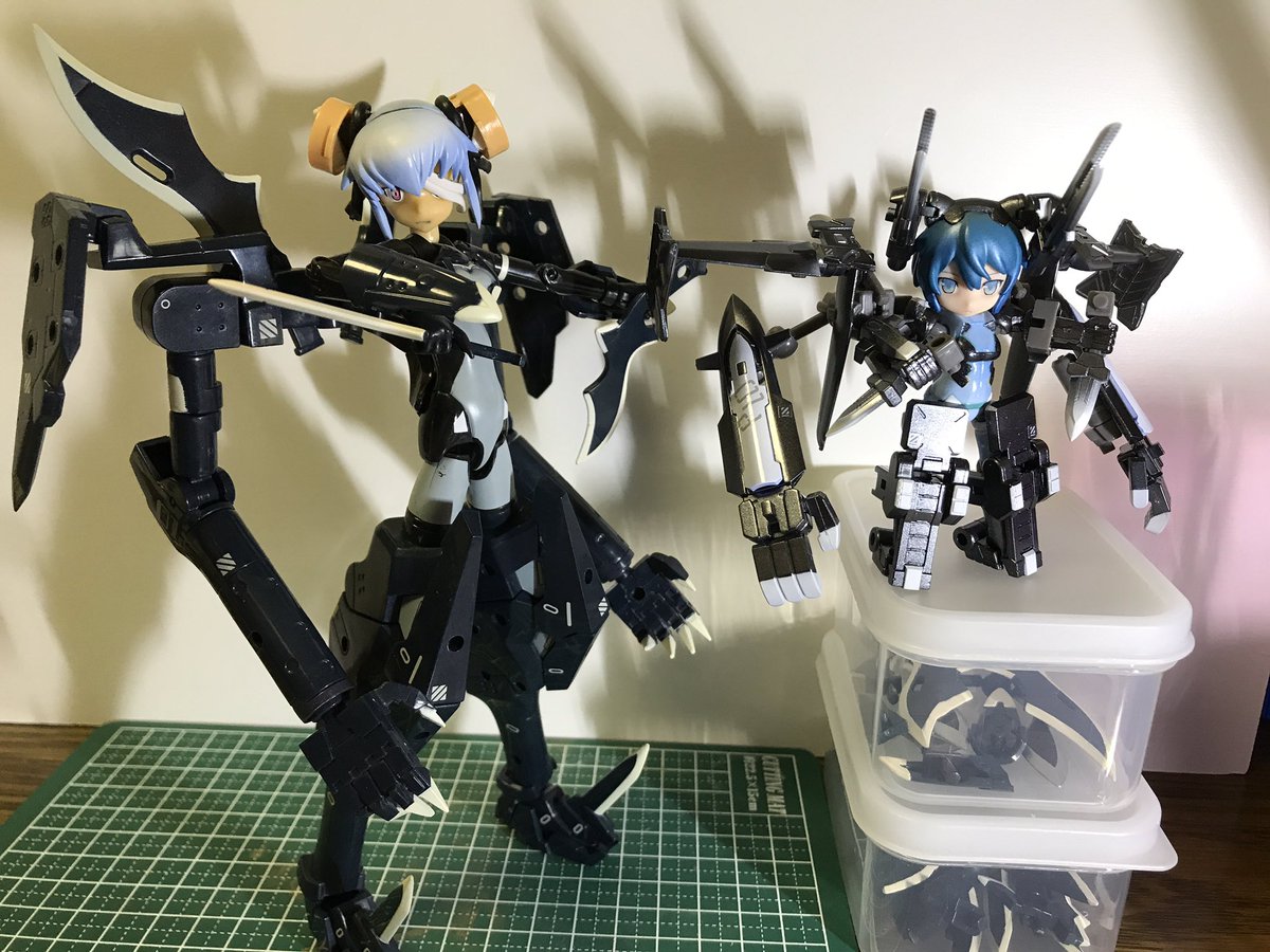 ねいねい 本家ストラーフbisと比較 フルストゥ クレイン グフロートゥと合体して両刀にしたり アングルブレードと合わせて4本ヅノにしたりできます Bisで強化された足の部分を構成 武装神姫 デスクトップアーミー T Co Szqjspyhmb Twitter