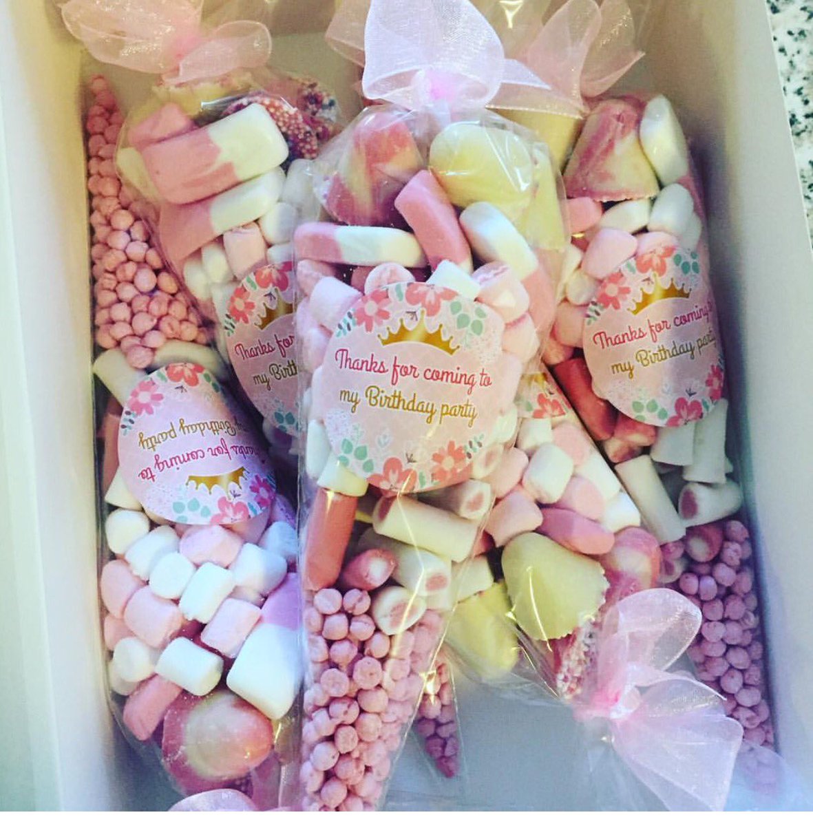 TheCuriousTea's tweet photo. Sweetie goodie bags. These go down a treat 🤤 all handmade to your wish! #brumhour #tasty #sweets #curious https://t.co/pmvvCw6ohb