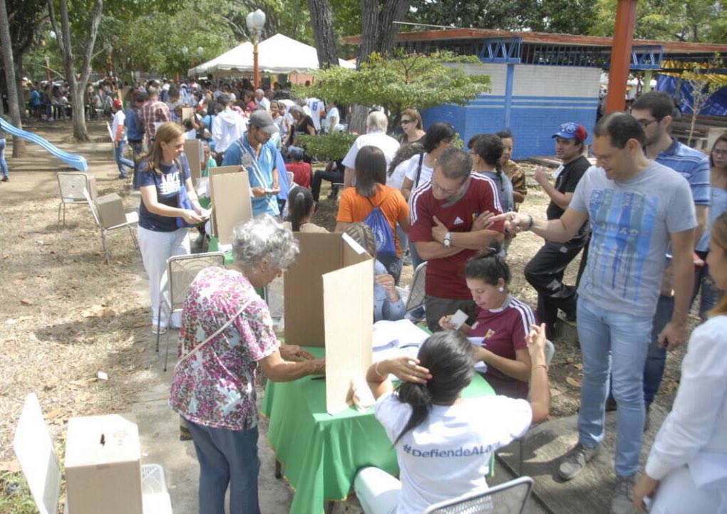 Henri Falcón tweet media