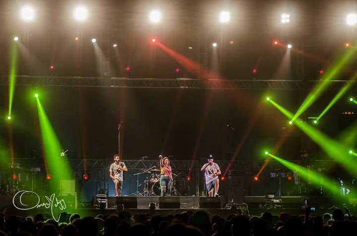 YoungPharoz's tweet photo. 4 years ago, we took @machinegunkelly's advice. Lace up! https://t.co/gsFFQc15ID