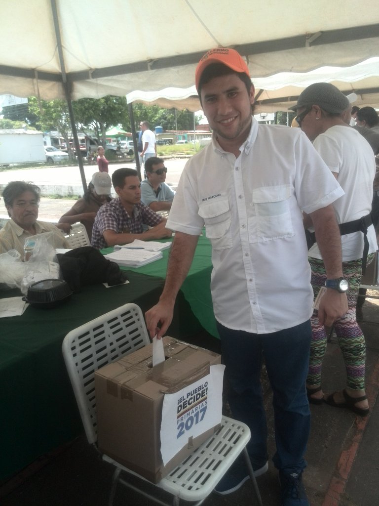 cruzdmarcanof's tweet photo. En #Monagas con mucha energía ejerciendo y defendiendo el voto. #YovotoxCall #YovotoxCall @Guillermo_Call @GuillermoUne https://t.co/2cC9cfslbg