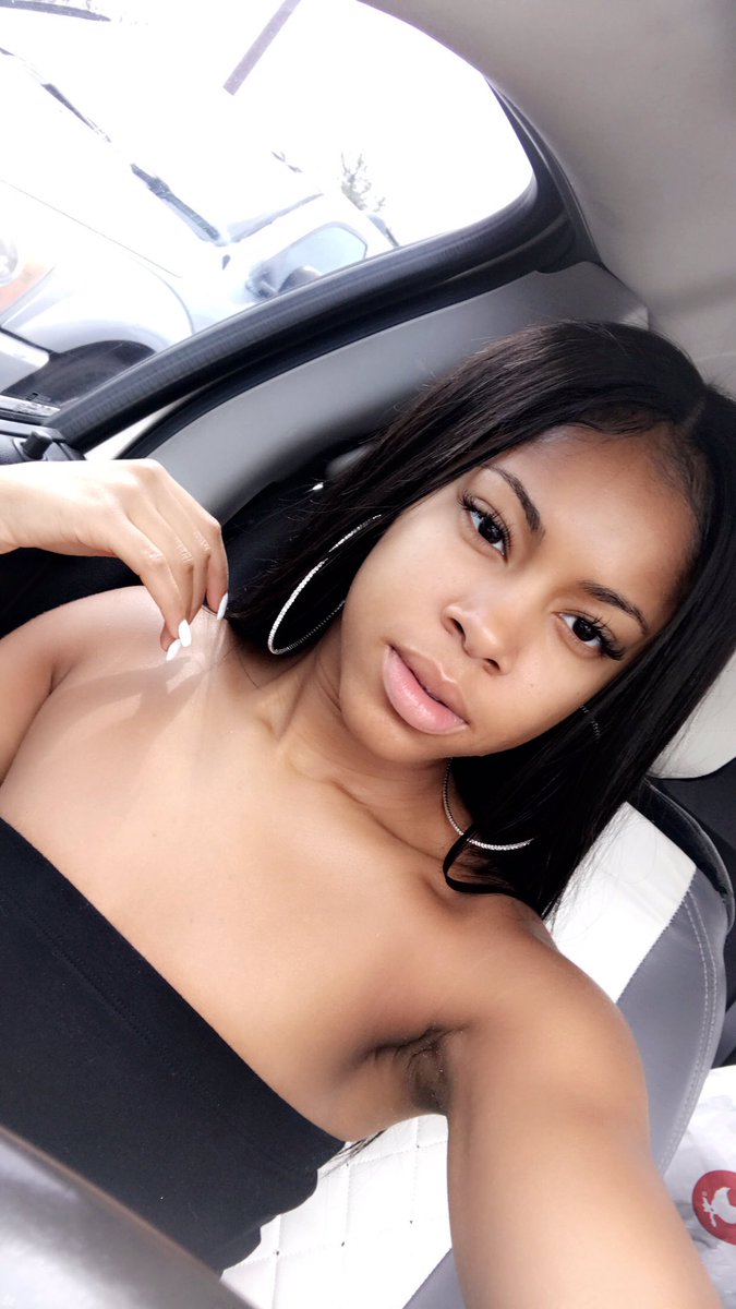 kaemullaaaa's tweet photo. 20 &amp; living , havin , fine , happy  ... allat . Happy Birthday to me 💕 https://t.co/racWlSyz7e
