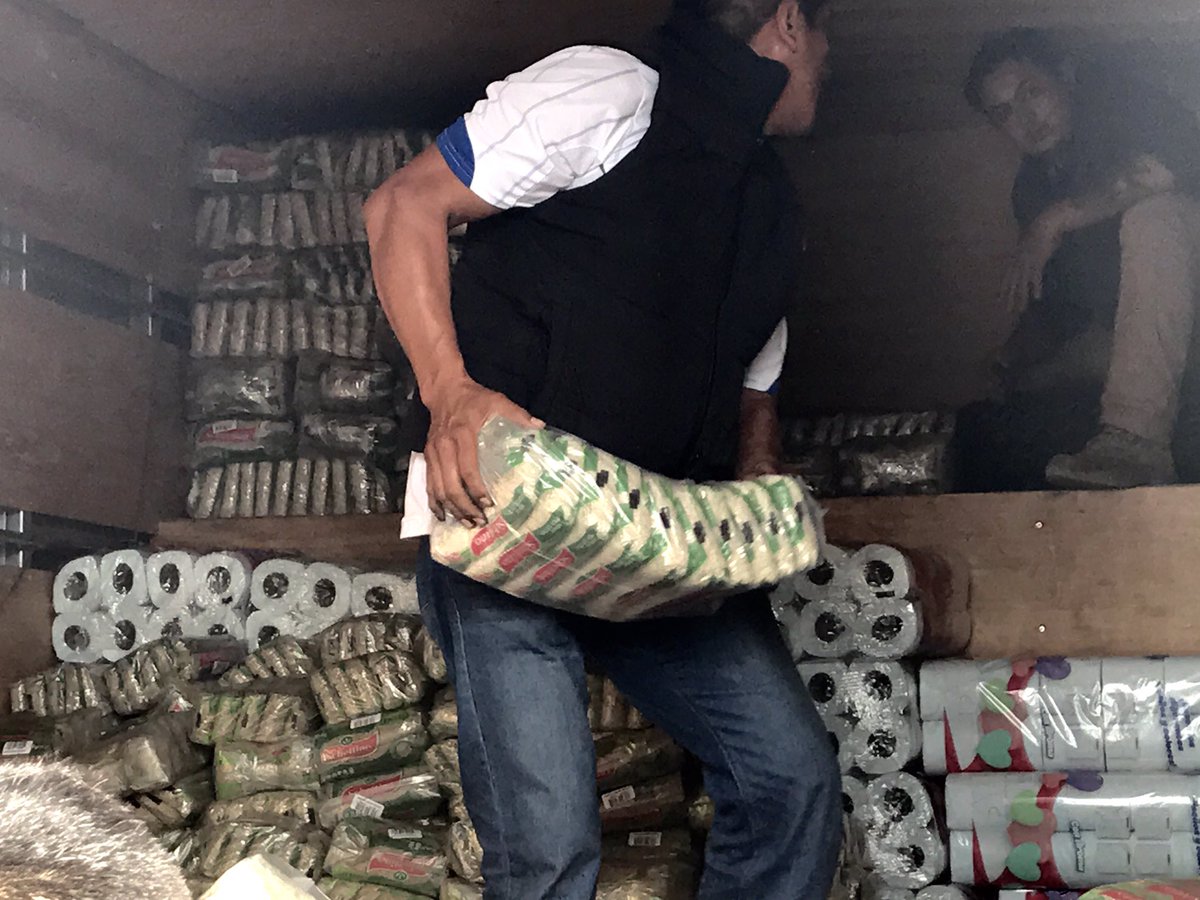 JuanZepeda_'s tweet photo. En Oaxaca, colaborando con nuestros hermanos damnificados. https://t.co/DGFmuG7nv0