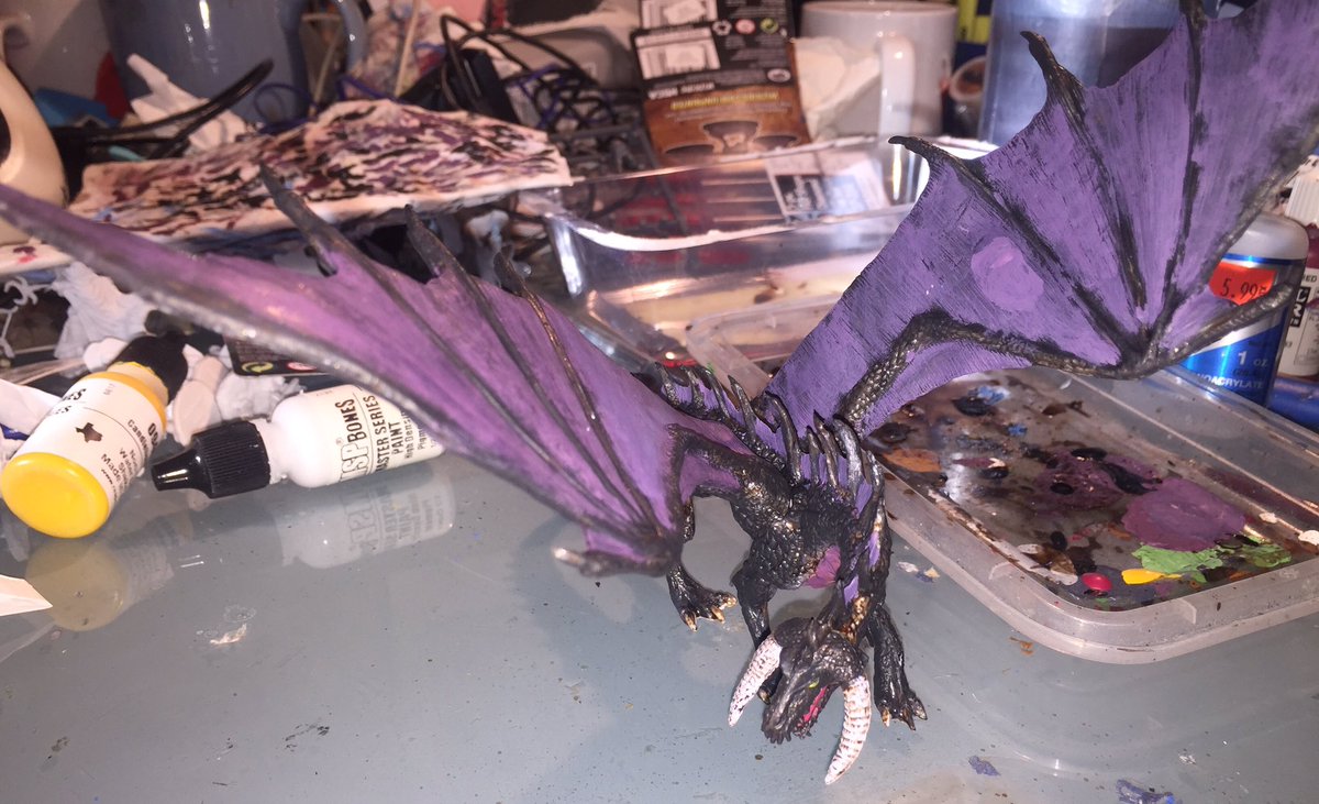 PaNda_MaN801's tweet photo. Not bad for my first attempt in doing black. Need to do touch ups, but it's good to go. #dnd #dragonmini #miniatures #diy #blackdragon https://t.co/ytuORuFNcR