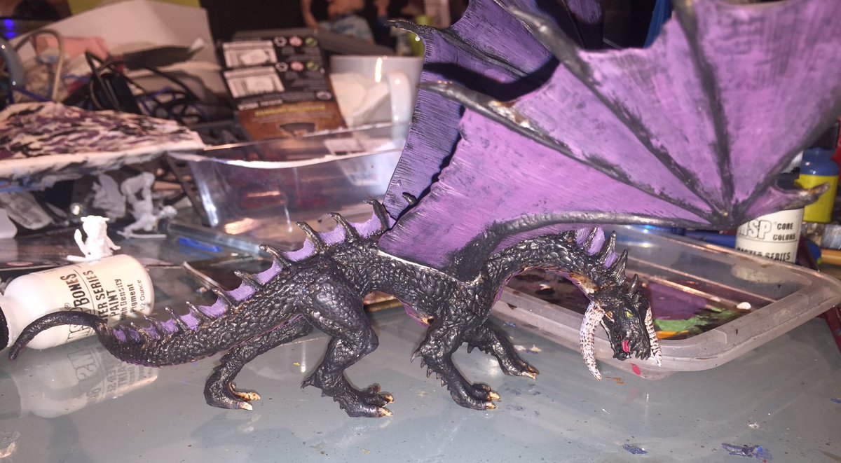 PaNda_MaN801's tweet photo. Not bad for my first attempt in doing black. Need to do touch ups, but it's good to go. #dnd #dragonmini #miniatures #diy #blackdragon https://t.co/ytuORuFNcR