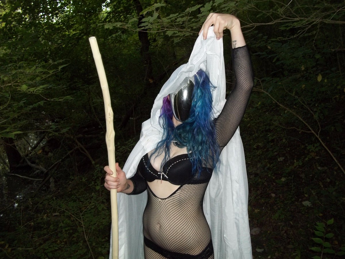 Undine69's tweet photo. I made my first cloak. :) https://t.co/ot0LfvZvIq