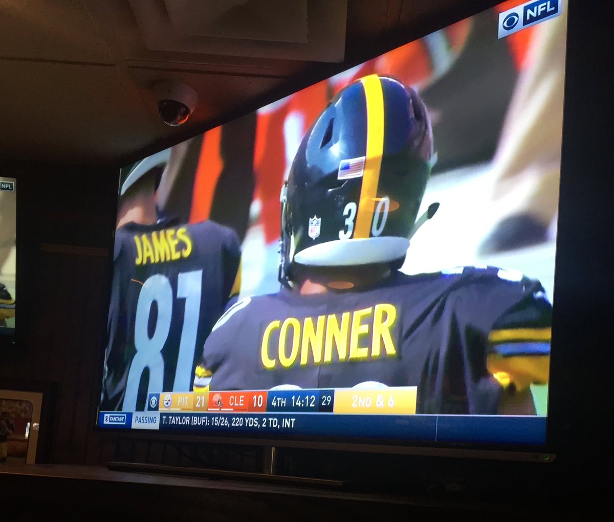 manderz343's tweet image. Honestly this was so cool to see. Forever a panther forever pitt proud  #FromPantherstoSteelers @JamesConner_ @steelers