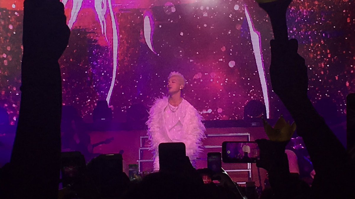 meenachann's tweet photo. #WHITENIGHTInDallas #WhiteNightTour #Vip #Bigbang #TAEYANG2017WORLDTOUR @Realtaeyang I LOVE YOU. (Part 2) https://t.co/vD1fbn98F4