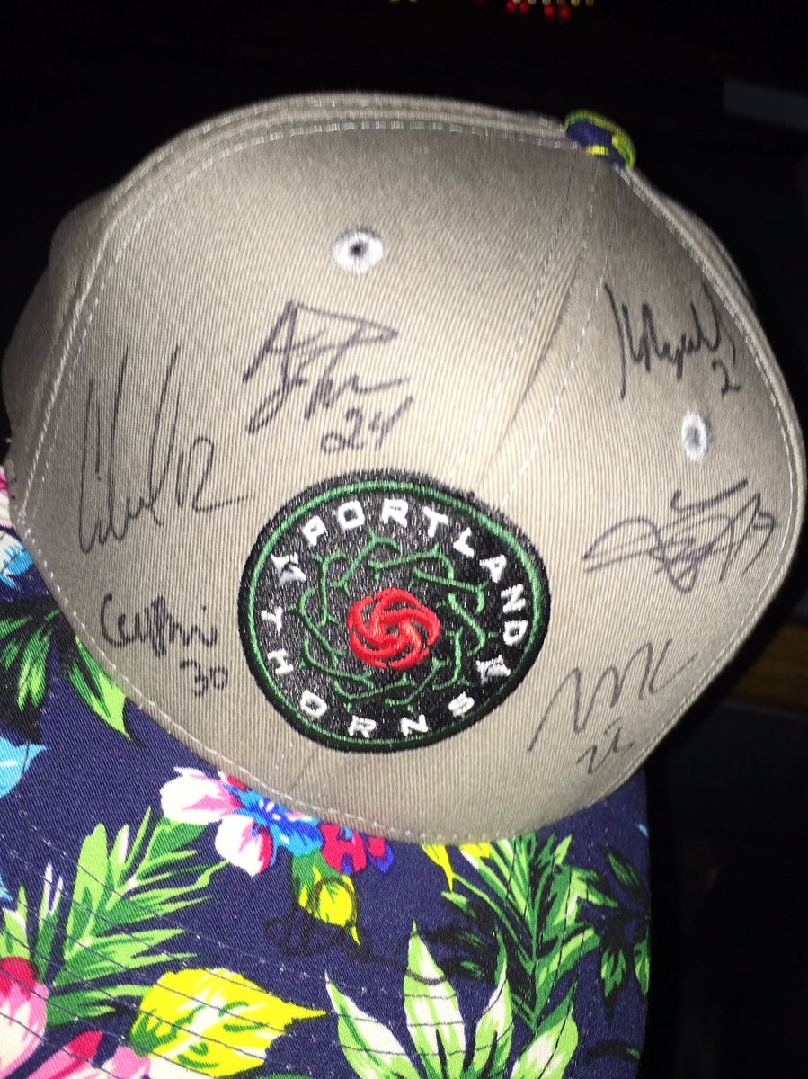 soccerjunky_98's tweet photo. I'd say it was a pretty successful night... #BOSvPOR #BAONPDX https://t.co/EYmgKLJyW0