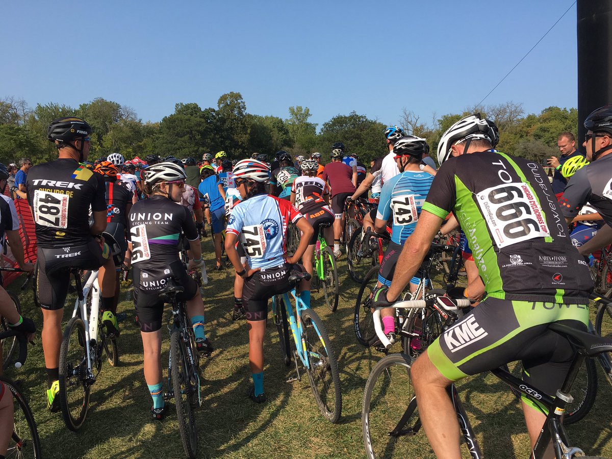 ChicagoCyclocrossCup tweet media