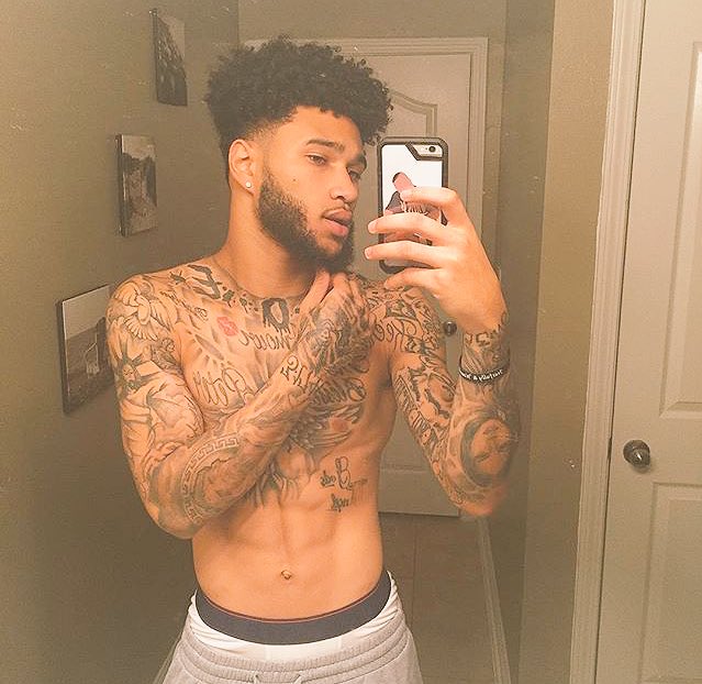 daddyhabits's tweet image. ❄️