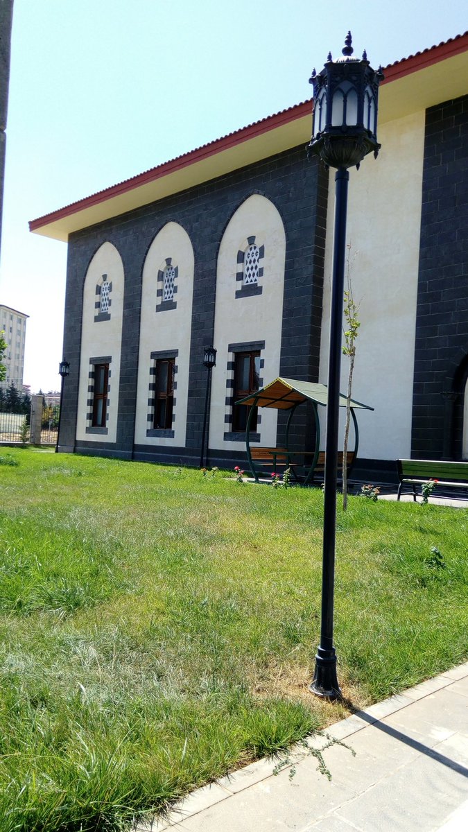 mehmetbinyilmaz's tweet photo. @CulturedMuslim #stonebuild #brandnew #Gaziantep #camii #Mosque https://t.co/JRiwGA04dw