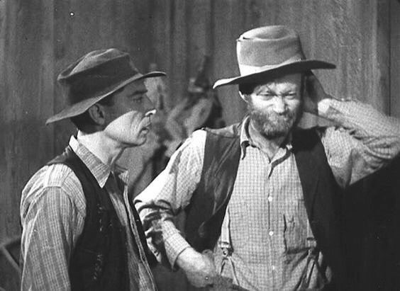 busterlove1895's tweet photo. Buster Keaton and #AlStJohn, "Love Nest on Wheels", 1937. #BusterLove🍀#botd #EducationalShort https://t.co/92BikD8t70