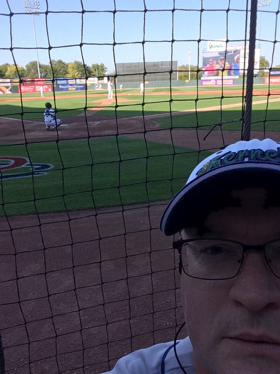 DougWagner's tweet image. With #CharlieBarnes and @rortvedt22 for today&apos;s @MidwestLeagueBB game against @QCRiverBandits #KernelsSelfie @HillsBank @CRKernels