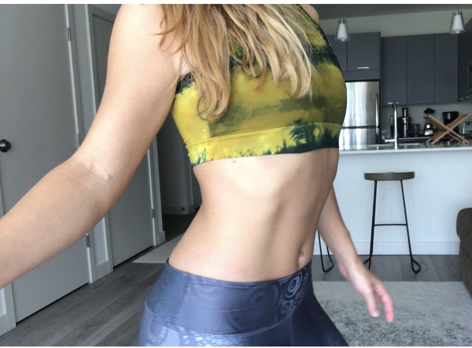 SuzanneBiscotti's tweet photo. Light Up Your Core! Latin Infused Yoga Fitness! https://t.co/J86yLDRHyF #vivaomm #livewithpassion #lightupyourcore #bikinibody #abs #fitness https://t.co/FO6tmZNIKA