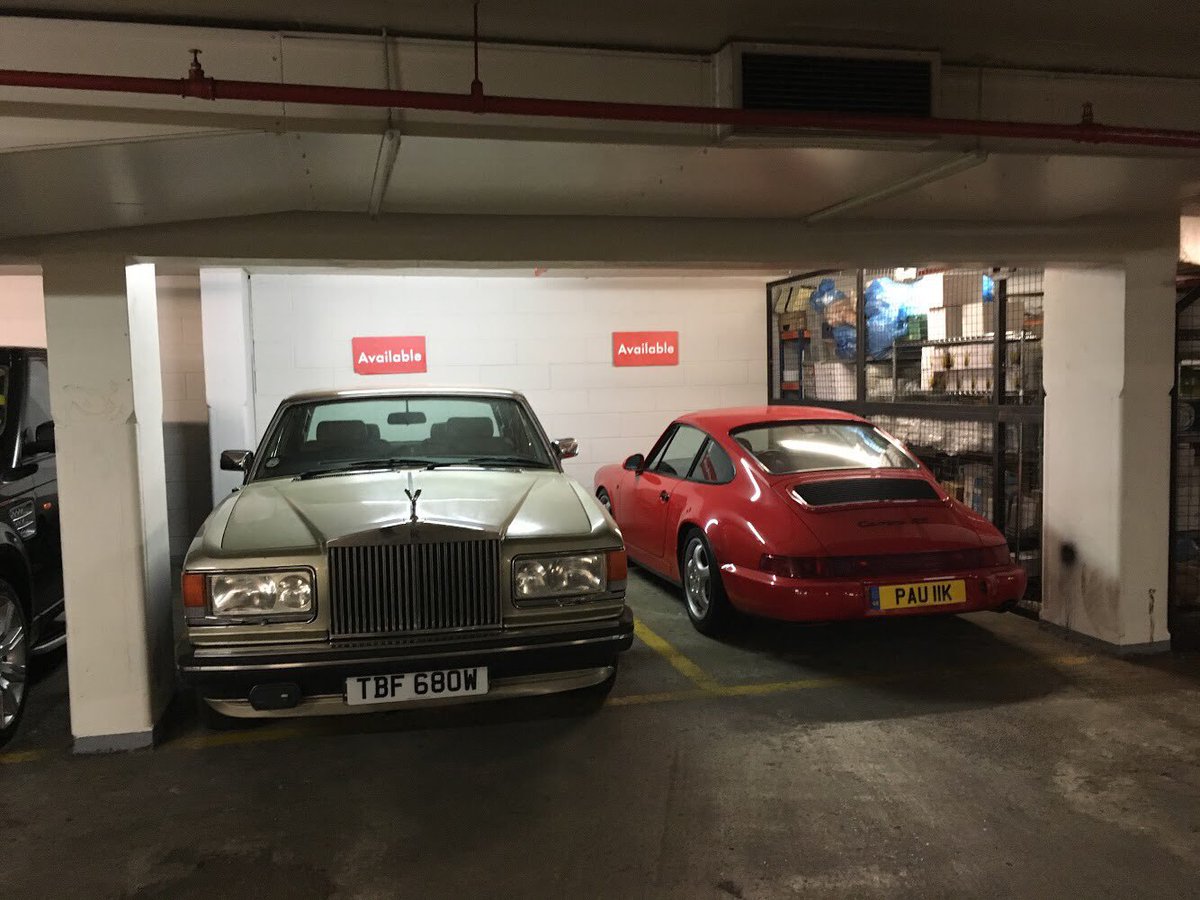 edfordclassics's tweet photo. Sunday drive choices. Which one would you take? • #rollsroyce #porsche #garage #autogarage #cargarage #storage #autostorage #porsche911 https://t.co/cQ1GMrgUfI