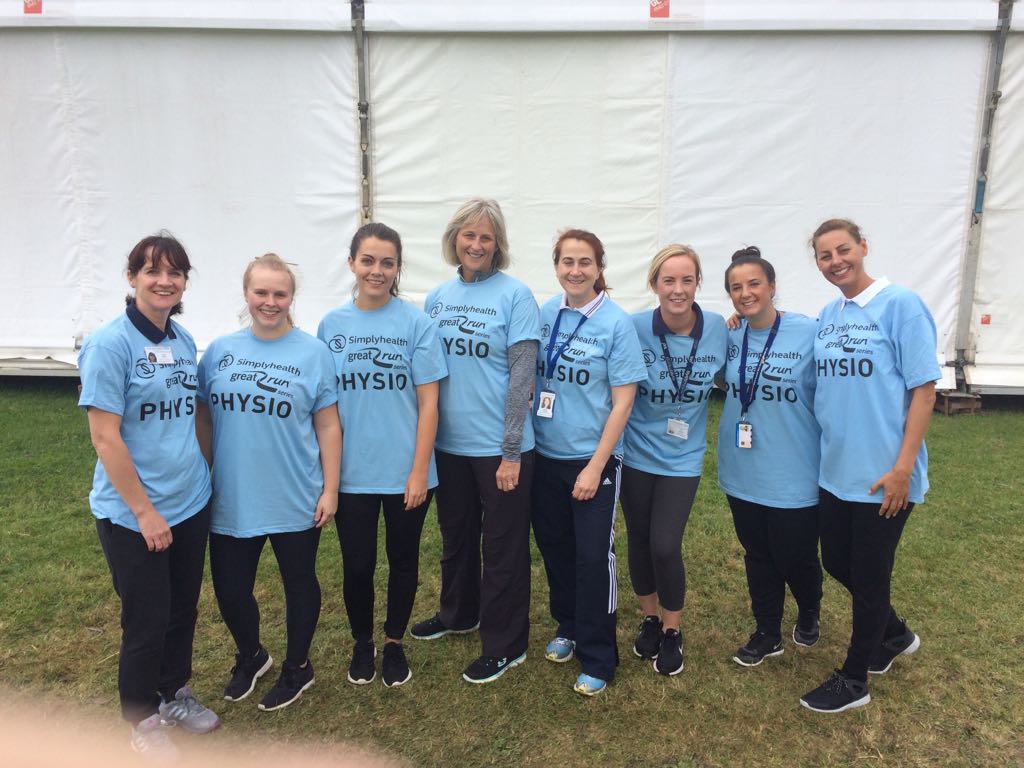 FrancyPhysio's tweet photo. Incredible 2nd year in the ITU tent at the #GreatNorthRun2017 ... this time as a qualified physio 😮 💪 #busyfirstweek https://t.co/cex171whu2