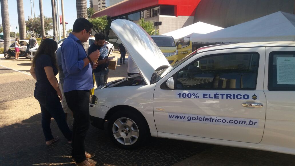 Primeiro Encontro de Veículos Elétricos de Brasília.
