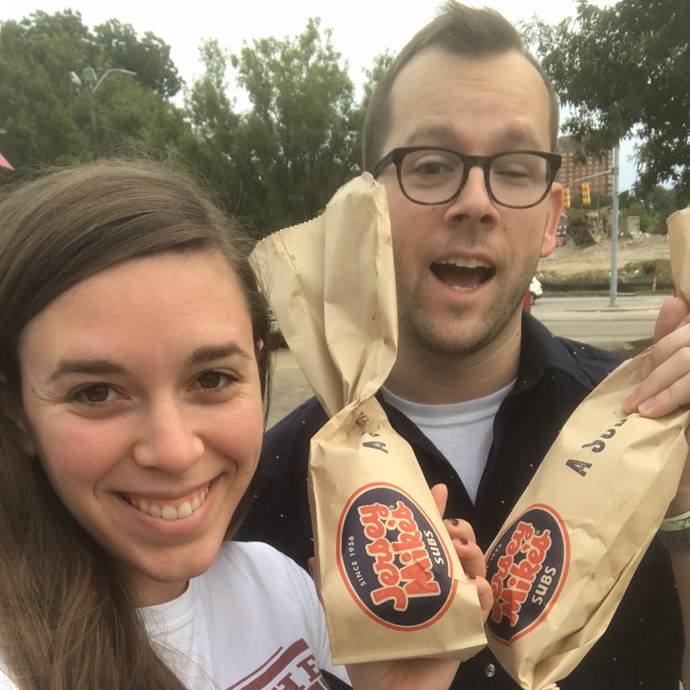 PhysicsPhoenix's tweet photo. Dinner time! @jmikespeacest @getStealz https://t.co/r9AVuXF6Gk