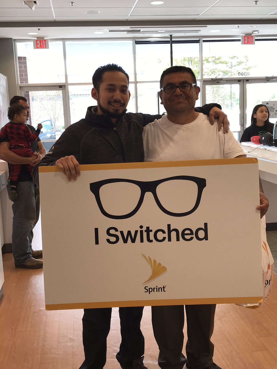 Customer drove all the way from Texas to buy phones from his nephew! Stop by and sign up today!#welcome #BITW <a href="/LangerSprint/">Luke Langer</a> @DCalzone77