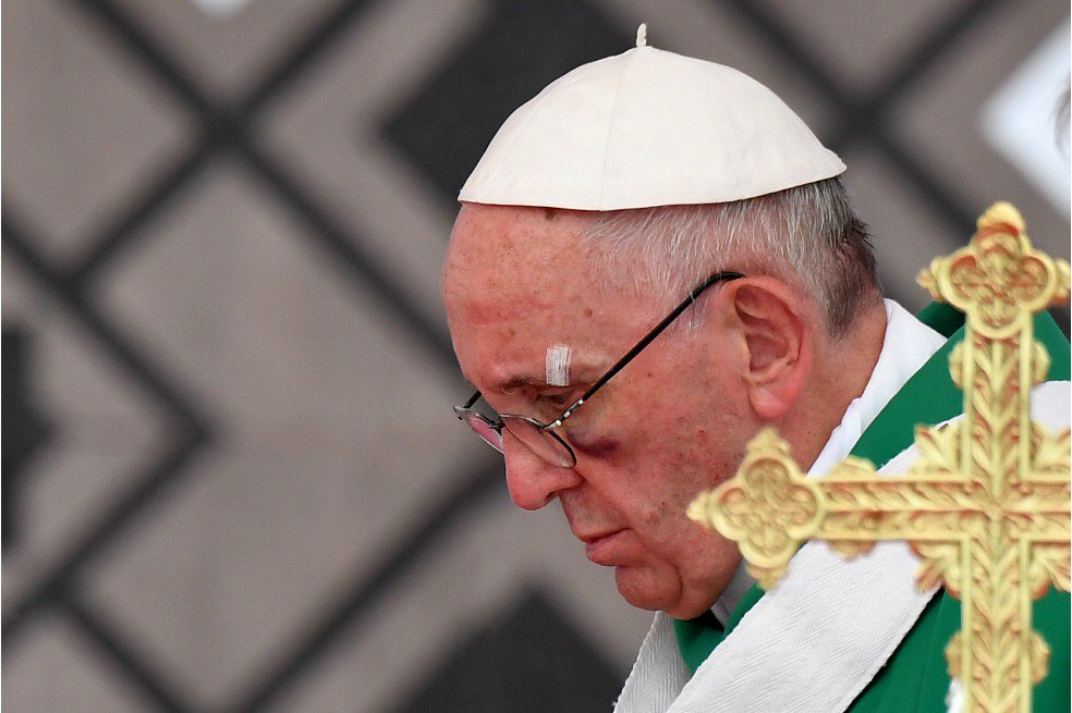 FredysSocarrasR's tweet photo. Se fue Francisco,se siente la nostalgia como si se hubiera ido algo d uno mismo.El Papa,mortal con aureola celestial: https://t.co/mb213M6mVA