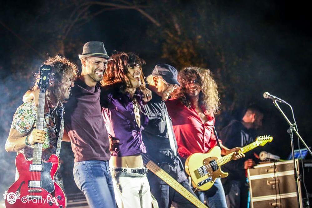 FlowersCircle's tweet photo. Flowers'Circle at P3 BEER FESTIVAL. Thank you Sassari! Pic by @pattypeirock #p3beerfestival #flowerscircle #dumflo… https://t.co/9vnkI6r5Jz https://t.co/23yWMNIf8k