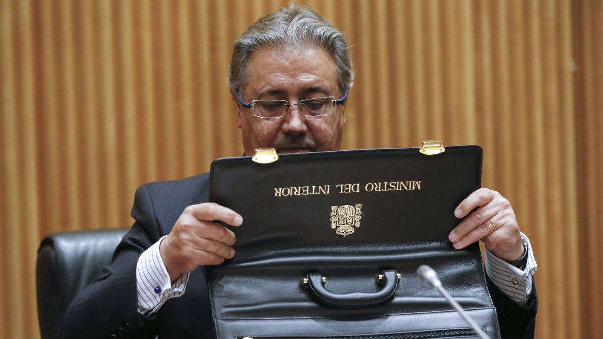 jusapol's tweet image. #Jusapol15S En esa cartera tiene una invitación de @jusapol para la Mesa de CyL del 15S. Le esperamos @zoidoJI