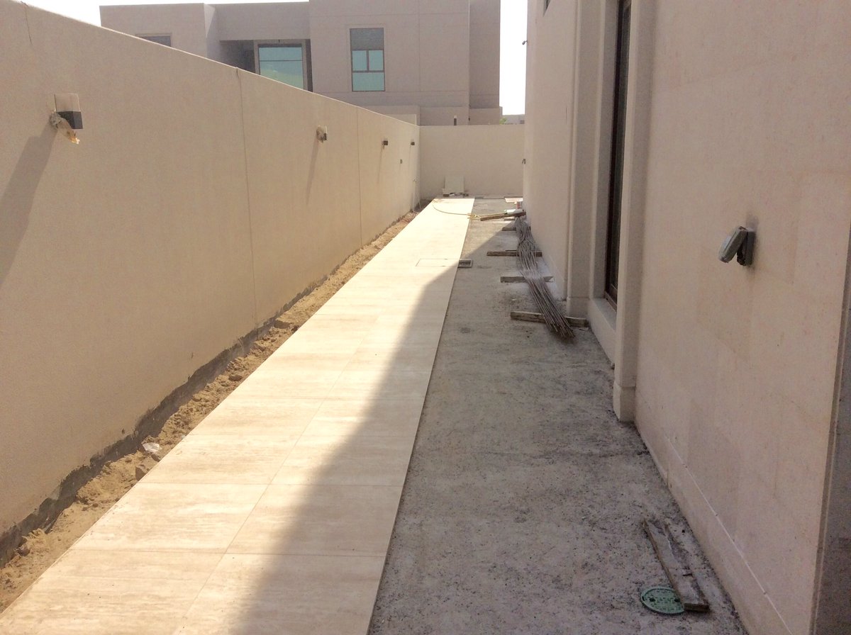 mazegrassdubai's tweet photo. Before and After
#landscape #gardendubai #artificialgrass #mazegrass #landscapeuae #dubailandscape #dubai #abudhabi #mydubai #BurjKhalifa https://t.co/lSWSGQ2jpU