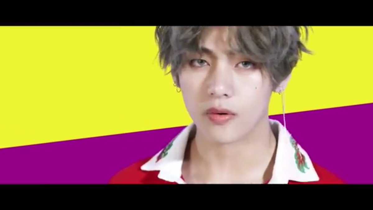 AnneLalalaa's tweet photo. Disrespectful Maknae's 😭😍 #BTS_DNA_TODAY  #WatchDNAMusicVideoNOW #DNA @BTS_twt https://t.co/DqJlmz1UgW
