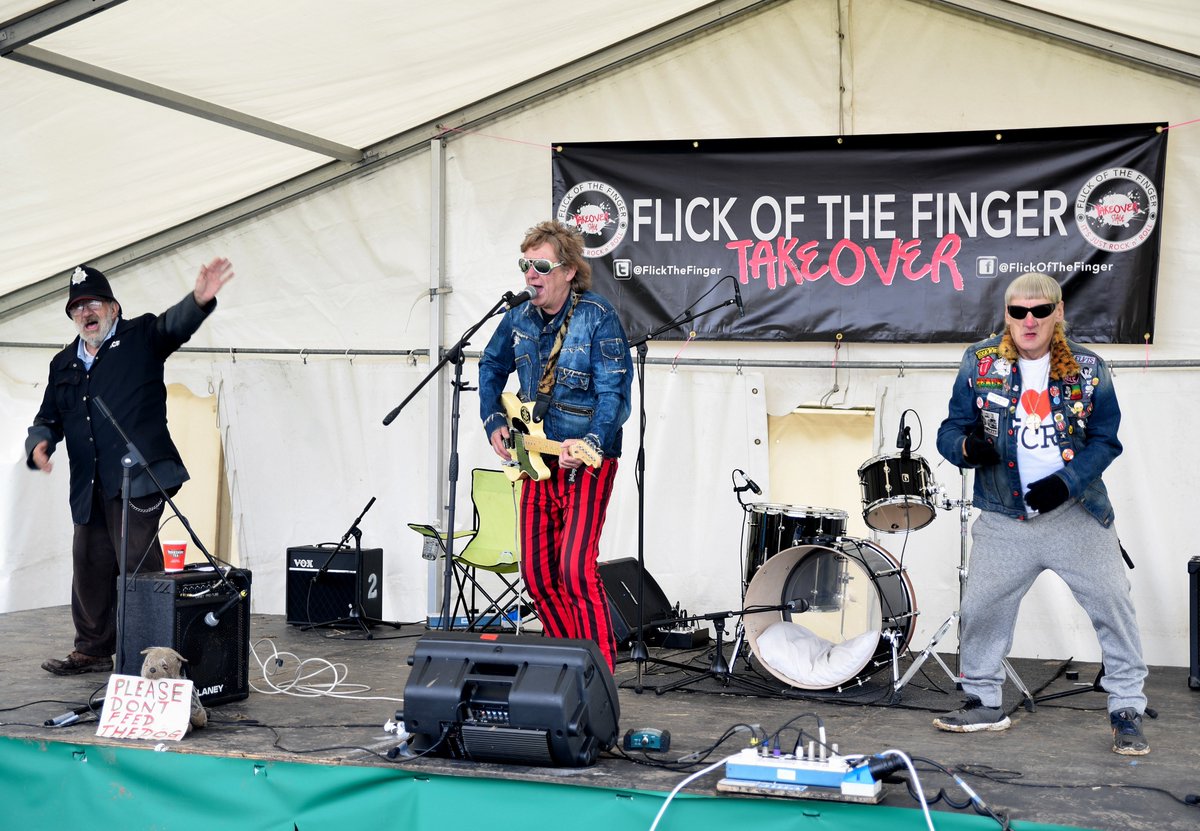 rangerpeg's tweet photo. @MankiniTommy @RecRockFest An amazing set by The Piccadilly Rats at the Rec Rock Festival yesterday https://t.co/RNavfoBQlc