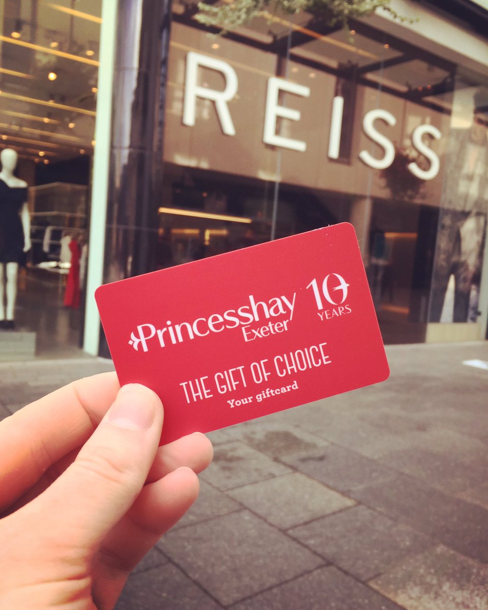 Princesshay's tweet photo. ✨GIFT CARD GIVEAWAY✨The first 🔟 people to visit @REISS + say 'Princesshay 10' will receive a £10 P'hay Gift Card. T+Cs on website🛍#gifttoyou https://t.co/P4BBUcJHJf