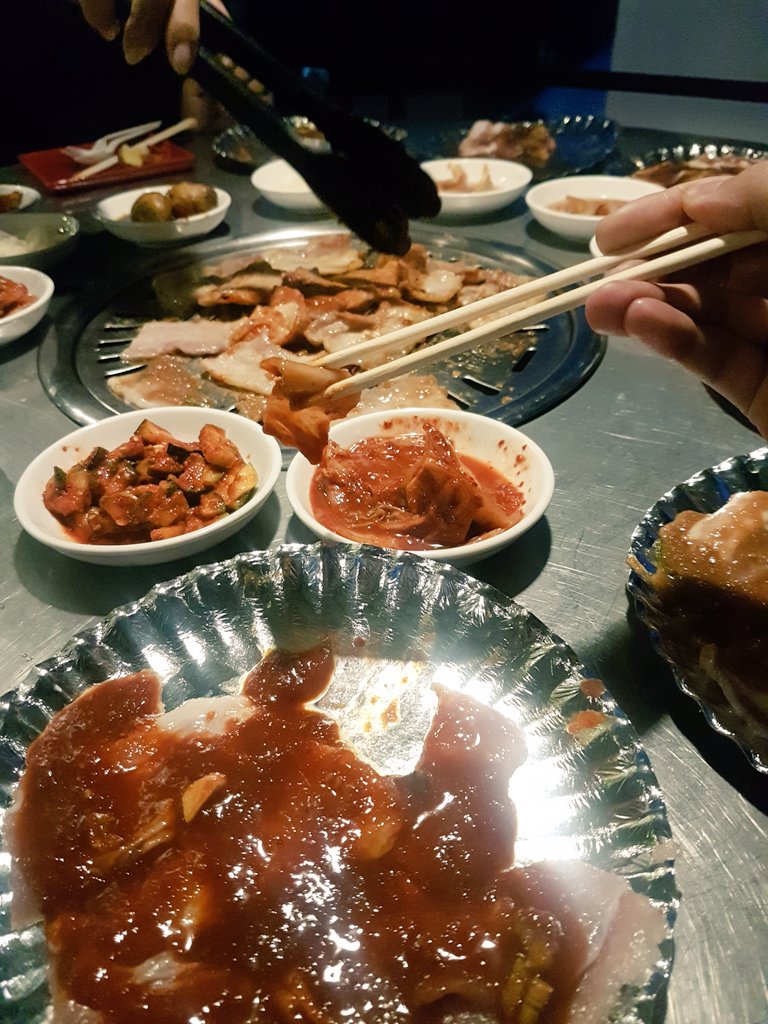 mynameisella's tweet image. Korean night 💕 Happy birthday #Lelai 💕💕